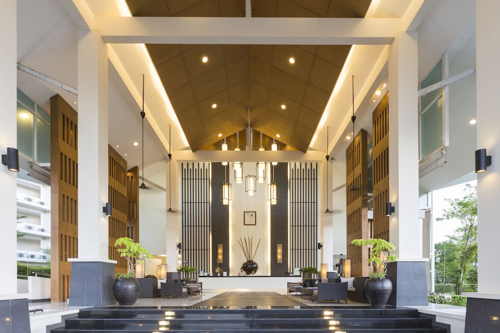 Kantary Beach Hotel in TAKUA PA