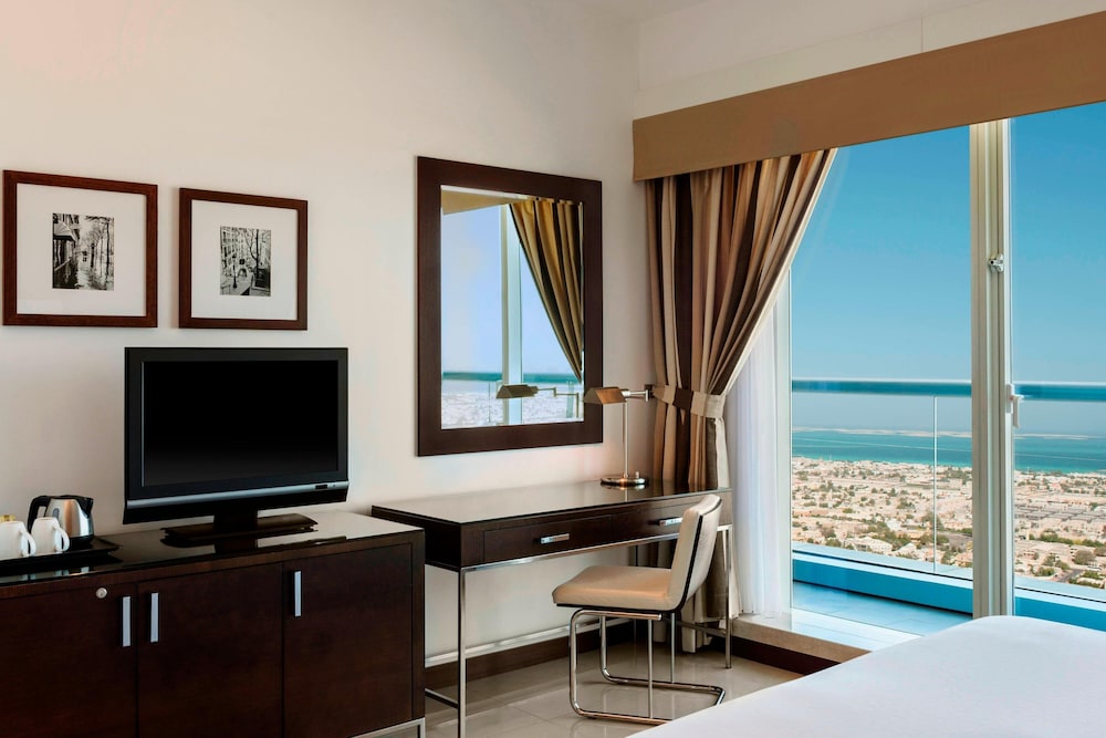 Four Points by Sheraton Sheikh Zayed Road 31/46