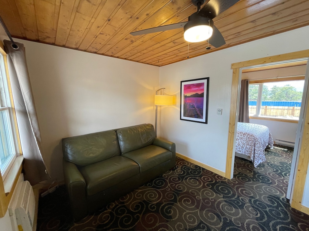 Estes Mountain Inn 49/70