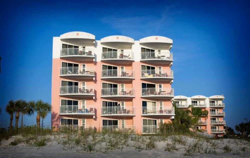 Beach House Suites By The Don Cesar 1/45