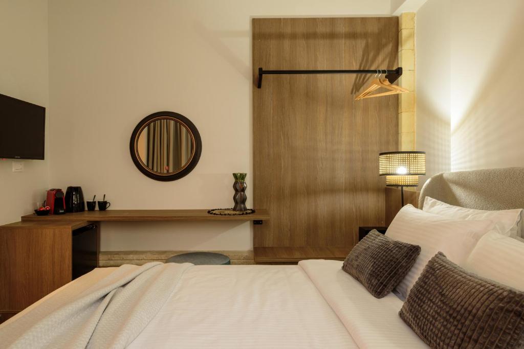 Junior, Arthur Suites 2/8