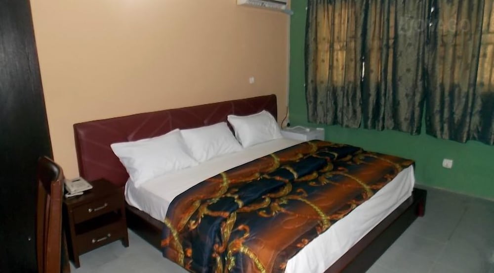 Surerest Hotel 5/9
