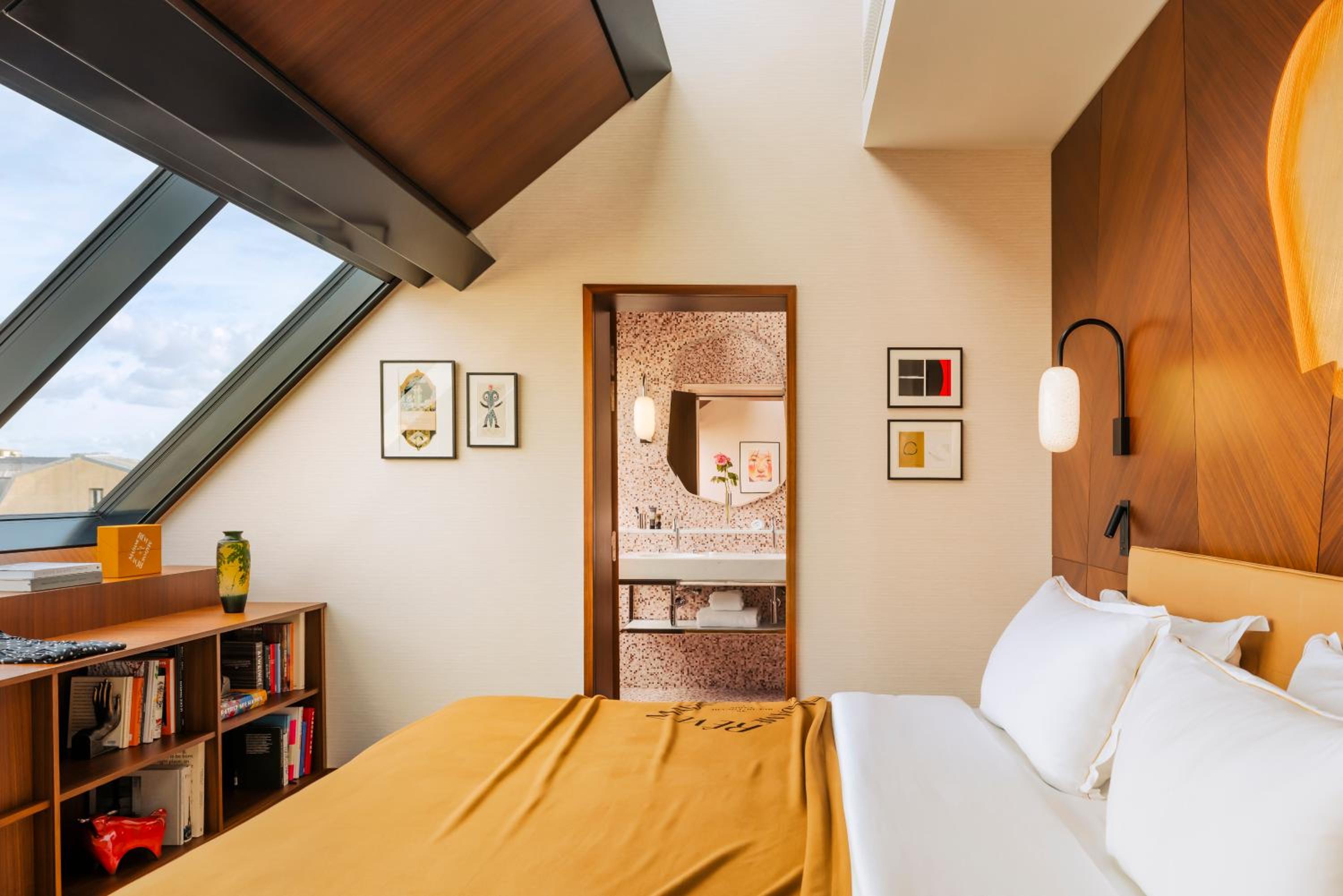 Atelier, Roof Top, Parisian, Suite, King Bed, with View, Sofa