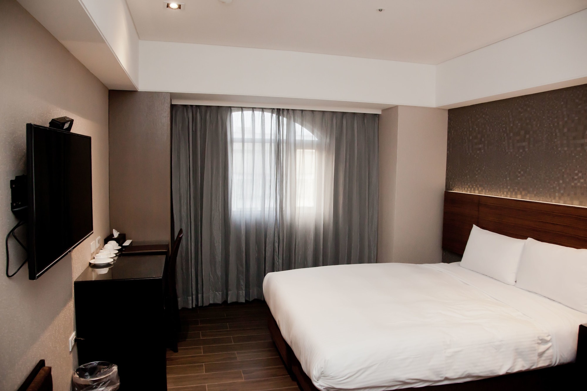SUPERIOR, DOUBLE BED