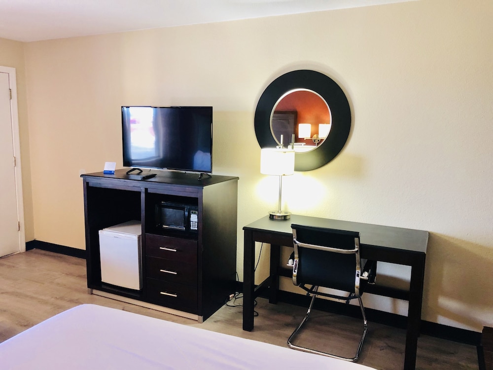 Super 8 By Wyndham Williams West Route 66 Grand Canyon Area Ex Rodeway Inn 39/54