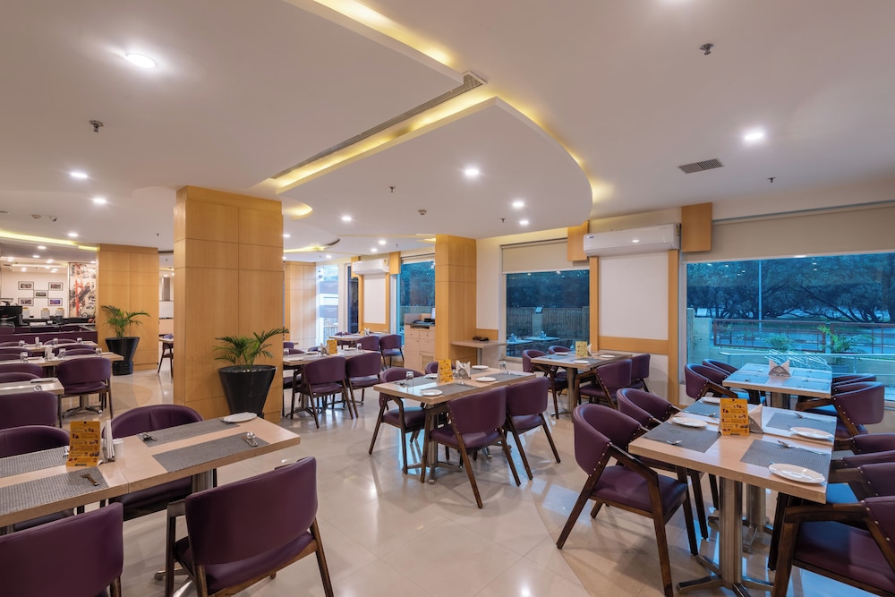 Mango Grove Hotel Chandigarh 50/62
