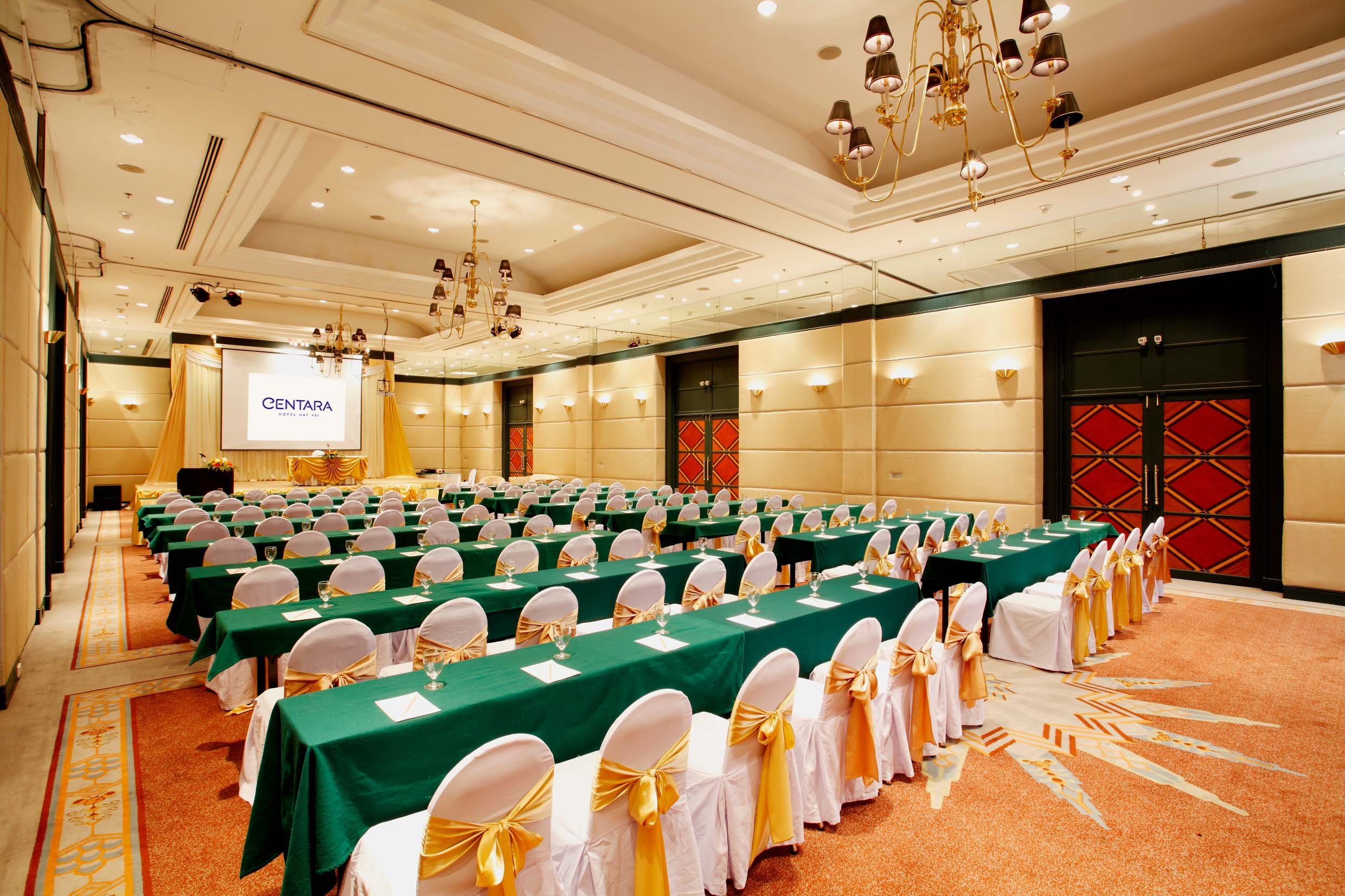 Centara Hotel Hat Yai 73/79