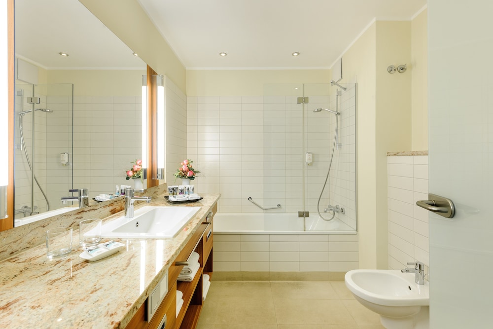 غرفة بريفيليج بسرير مزدوج، Mercure Hotel Dusseldorf City Center 8/8