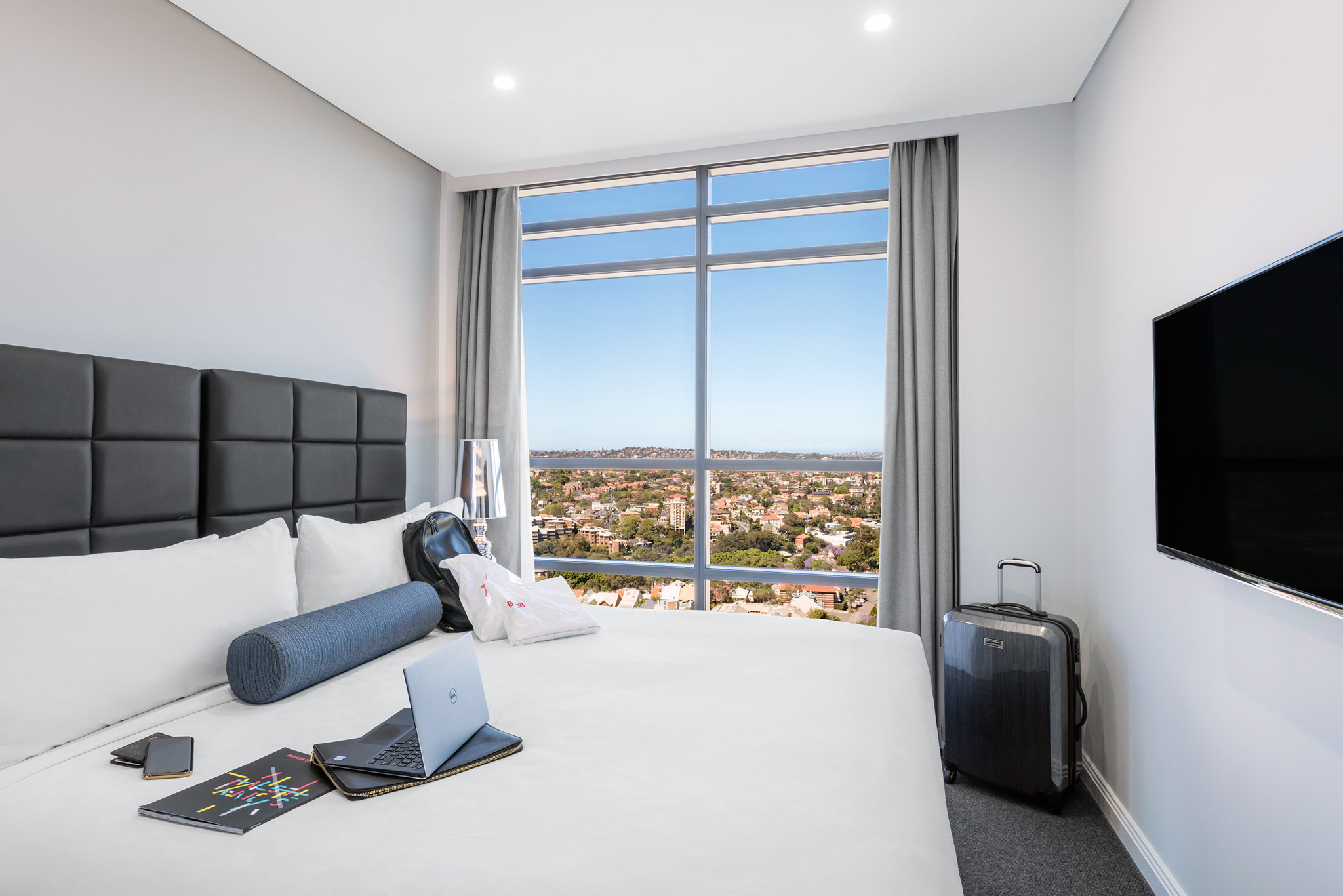 Meriton North Sydney 3/18