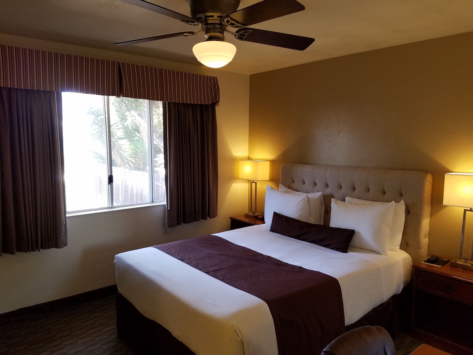 2 BEDROOMS, BASIC, SUITE