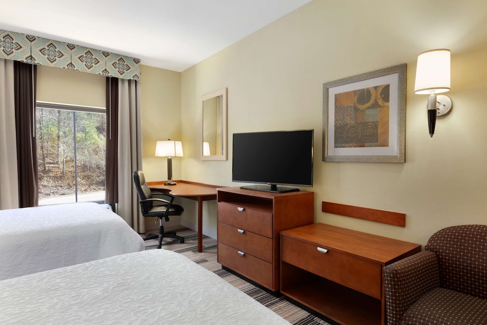 Hampton Inn & Suites Birmingham East Irondale 17/37