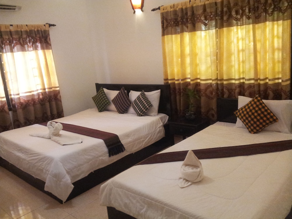 Bou Savy Guesthouse 19/68