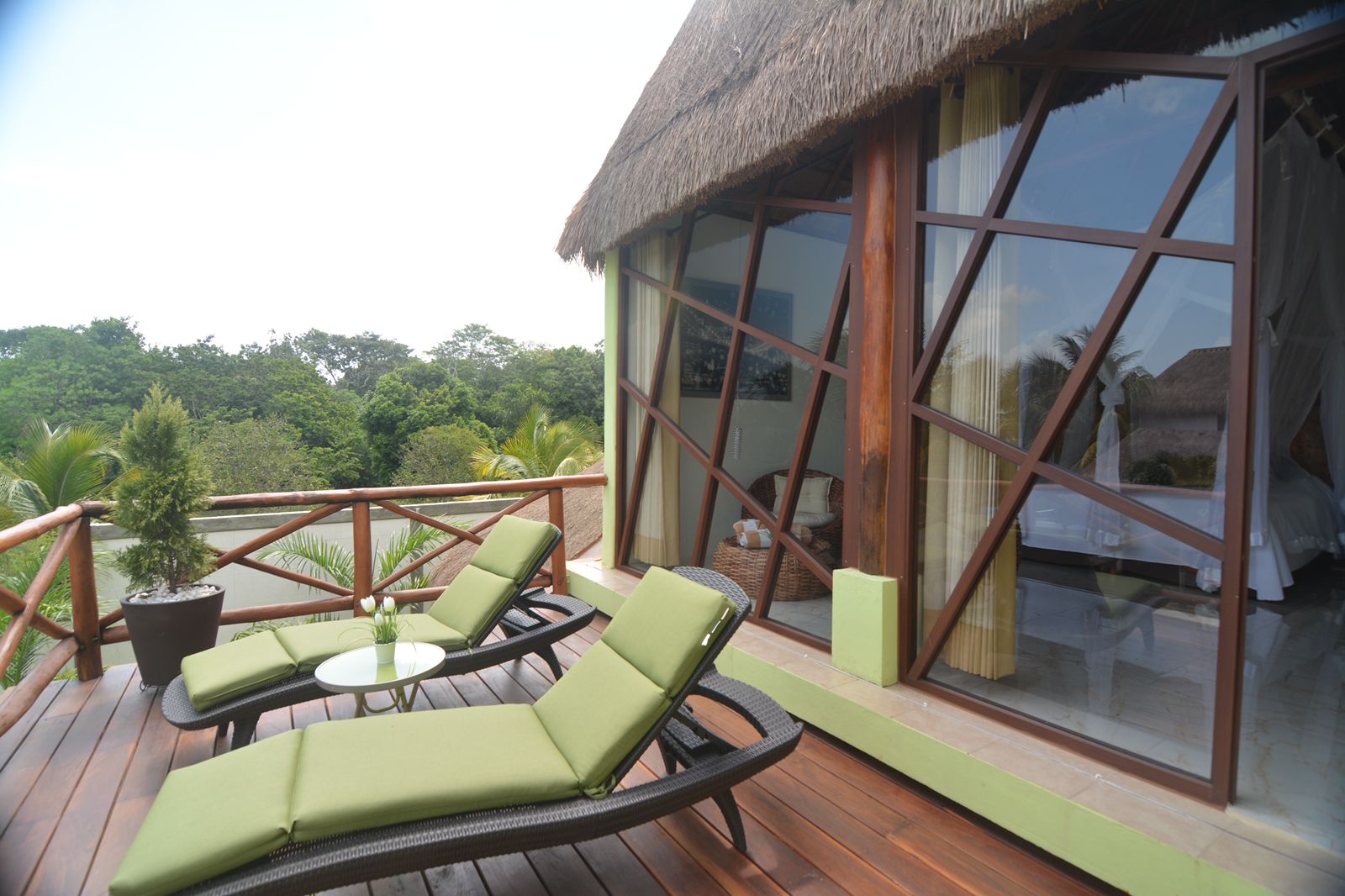 Cabanas Luxury 4/50