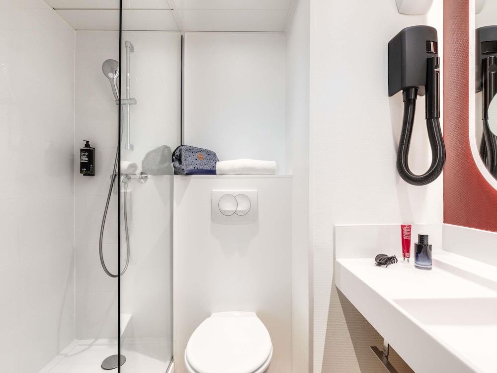 ibis Paris Porte De Montreuil 69/71