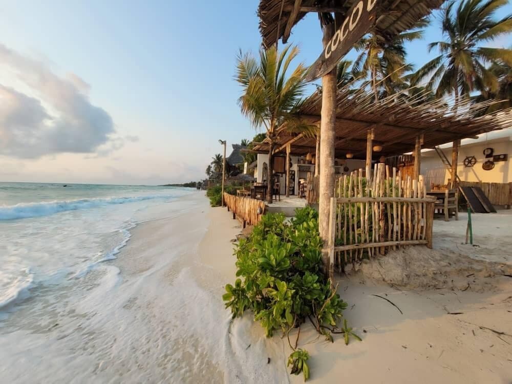 Coco Beach Hotel 13/17