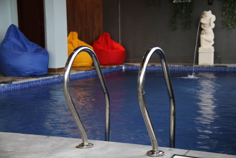 Duo Legian Hotel 11/16