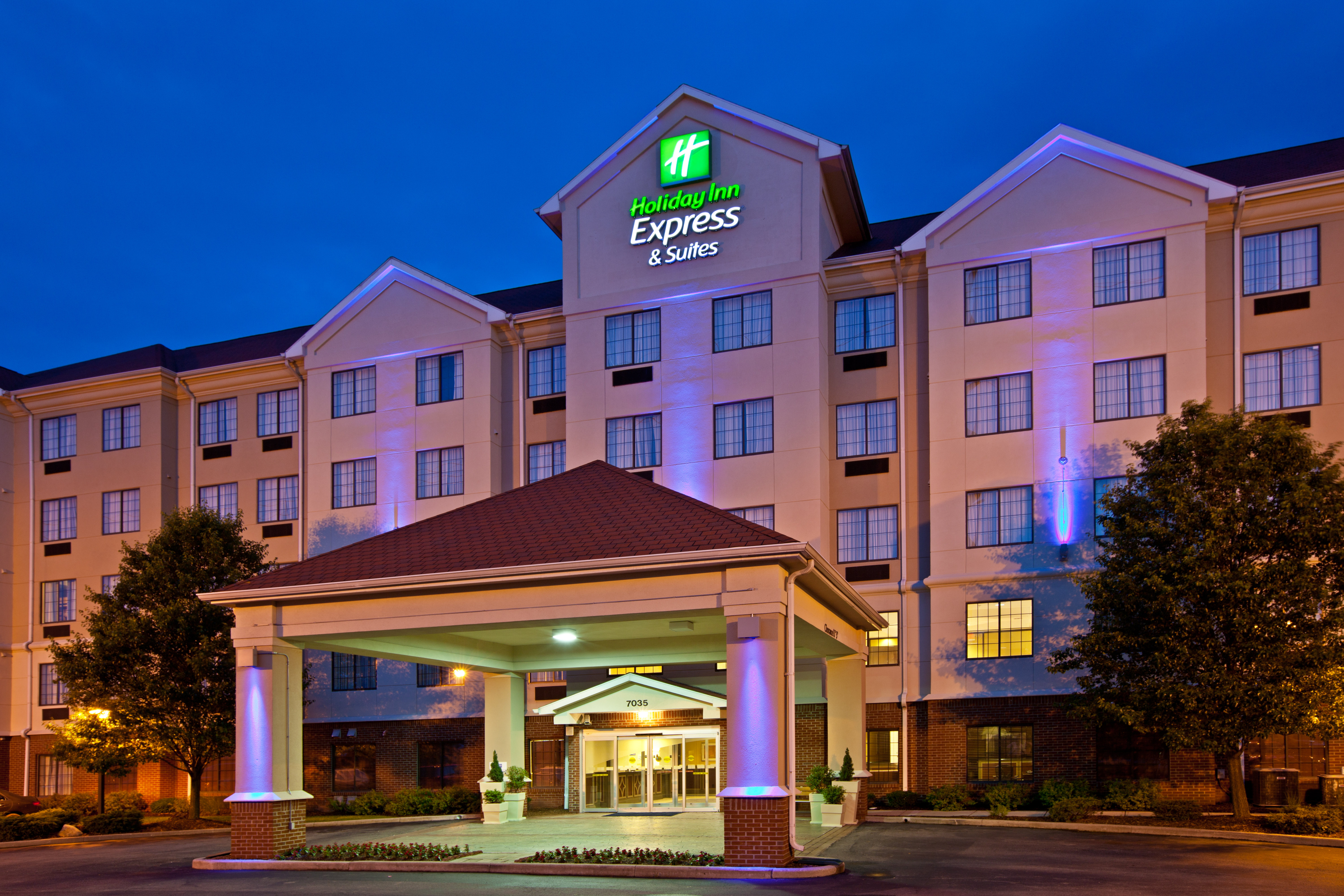 Holiday Inn Express Hotel Suites Indianapolis East 8/75