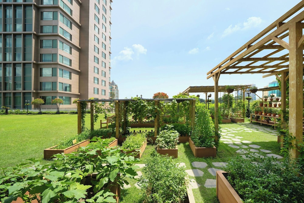 JW Marriott Hotel & Suites Saigon, The Apartments 43/49
