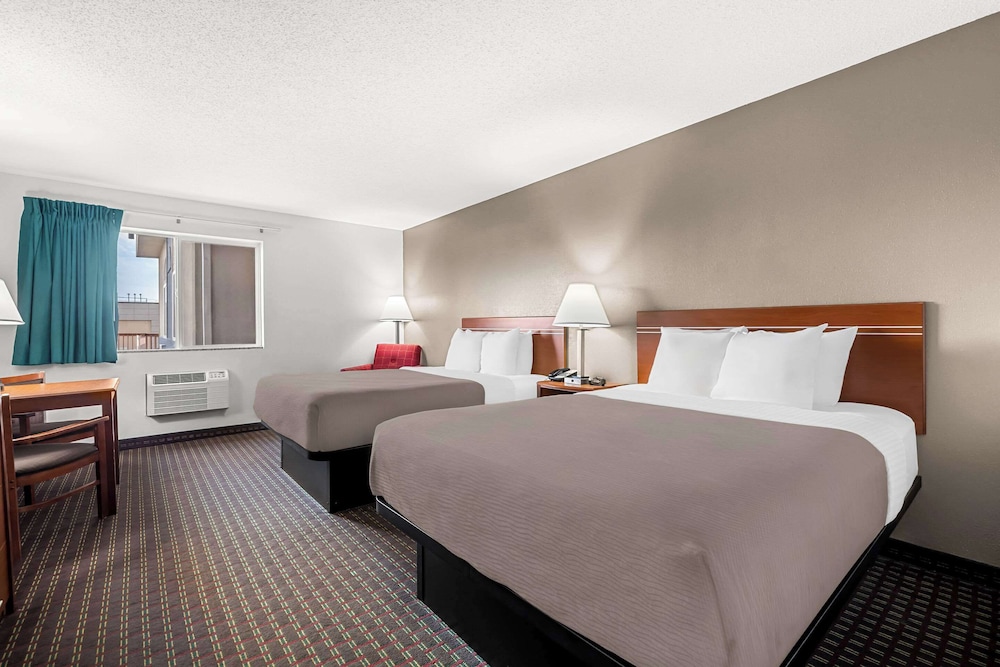 غرفة بسريرين كوين، Rodeway Inn Rapid City SD 4/8