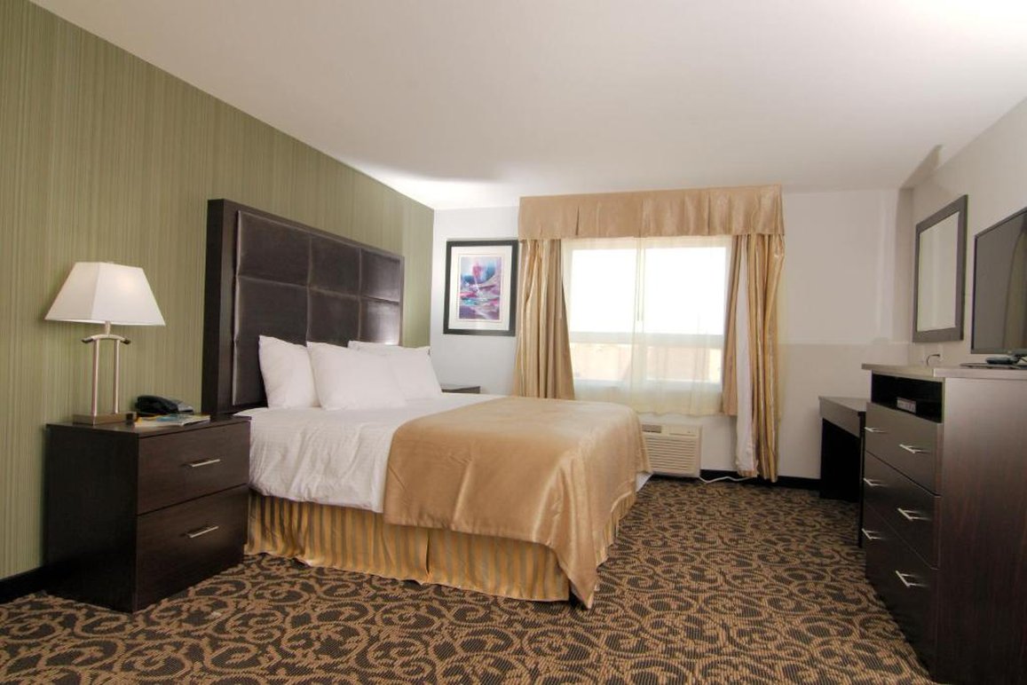 Paradise Inn and Suites Redwater 5/11