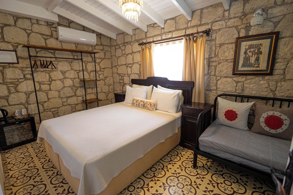 Kupina Butik Otel 18/84