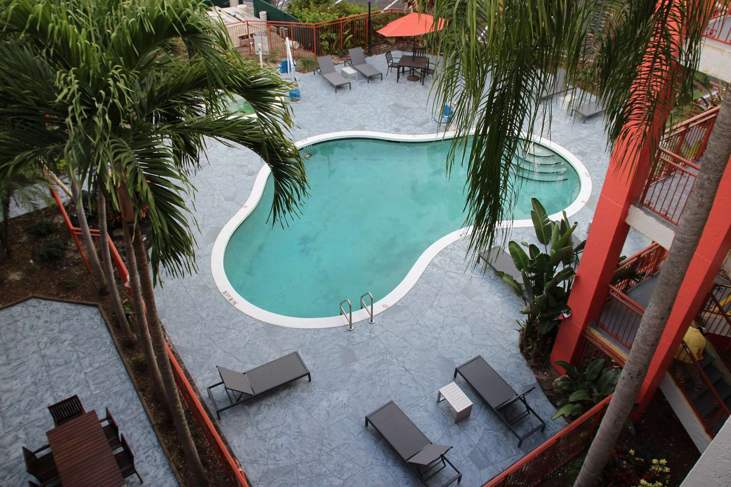 Boca Suites Deerfield Beach, SureStay Collection by Best Western FL 39/43