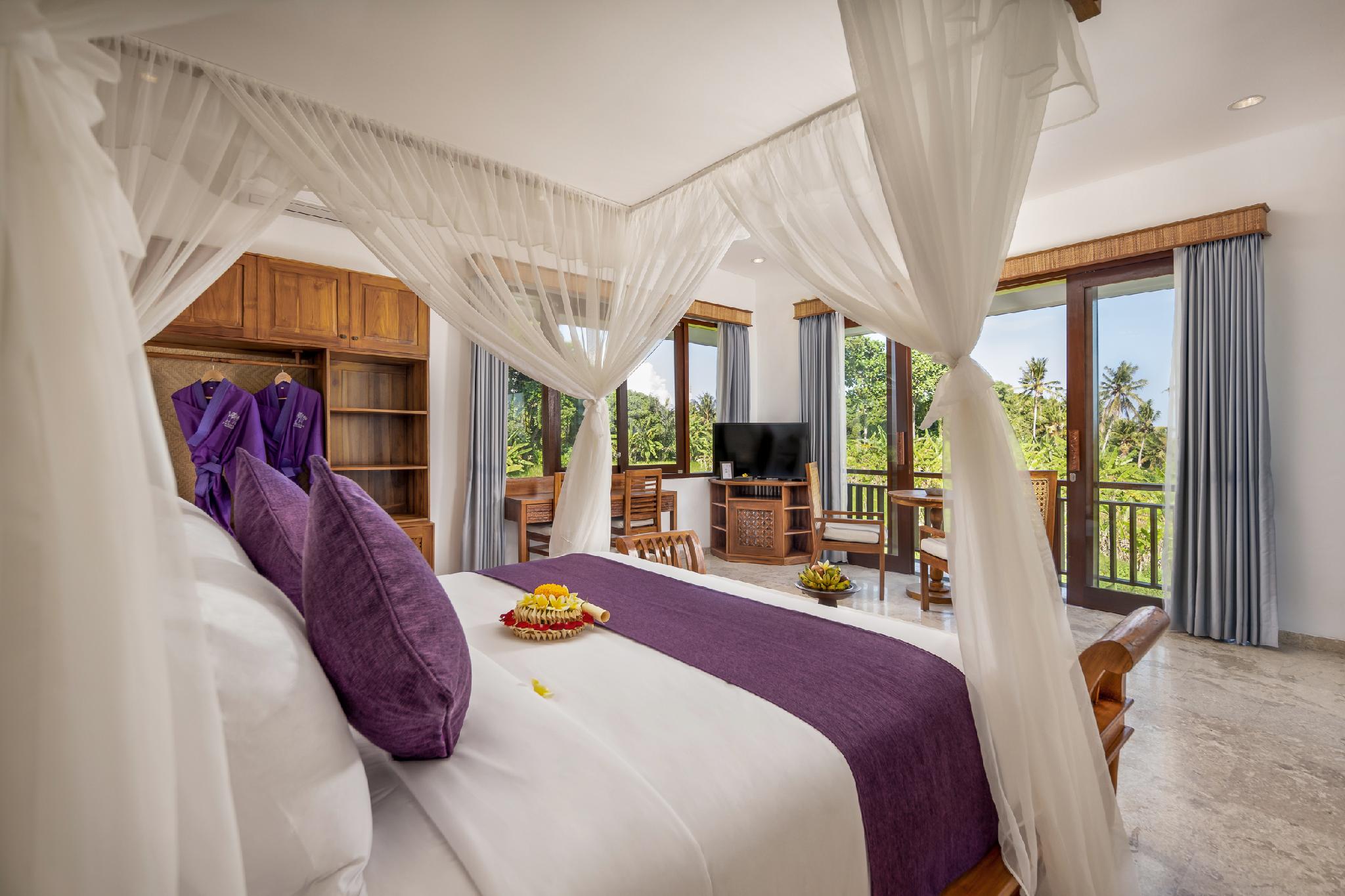 3 Bedrooms, Pool, Villa