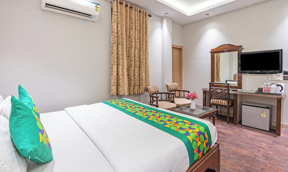 Hotel Paras International 20/49