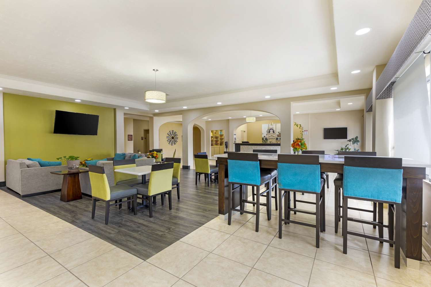 Best Western Franklin Town Center Hotel & Suites 29/34