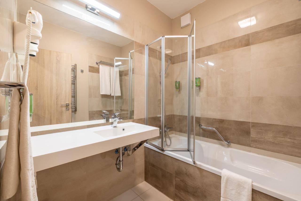 Hotel Golan by Silvercrowngroup 40/46
