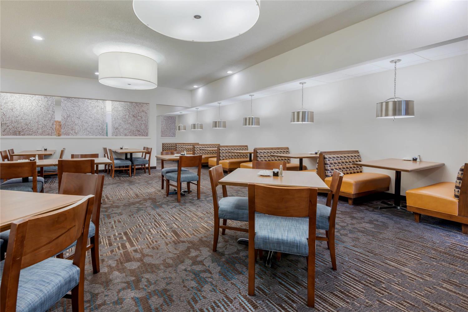 restaurant cafeteria