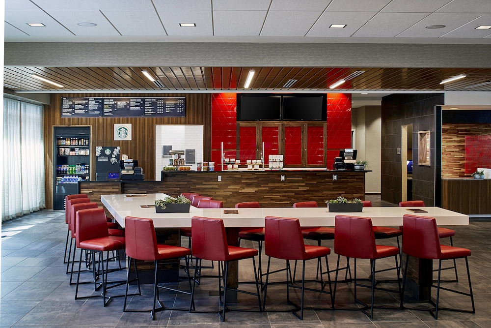 Courtyard By Marriott Minneapolis West 40/51