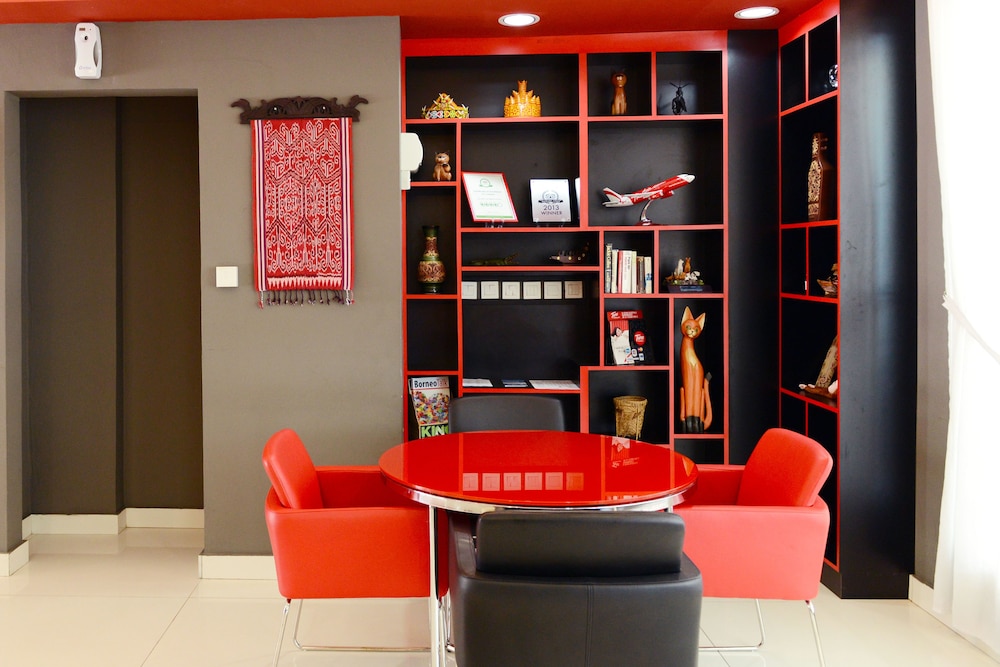 Tune Hotel Waterfront Kuching 37/39