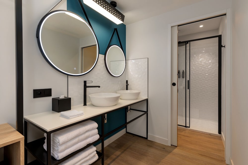 Aloft Hotel Dijon By Marriott 50/50