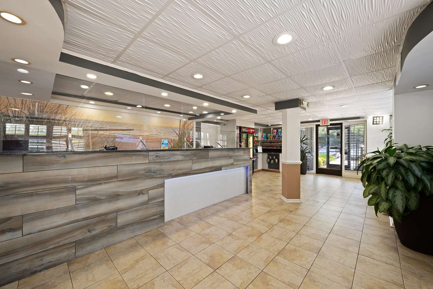 Best Western Plus Chesapeake Bay - Norfolk 7/40
