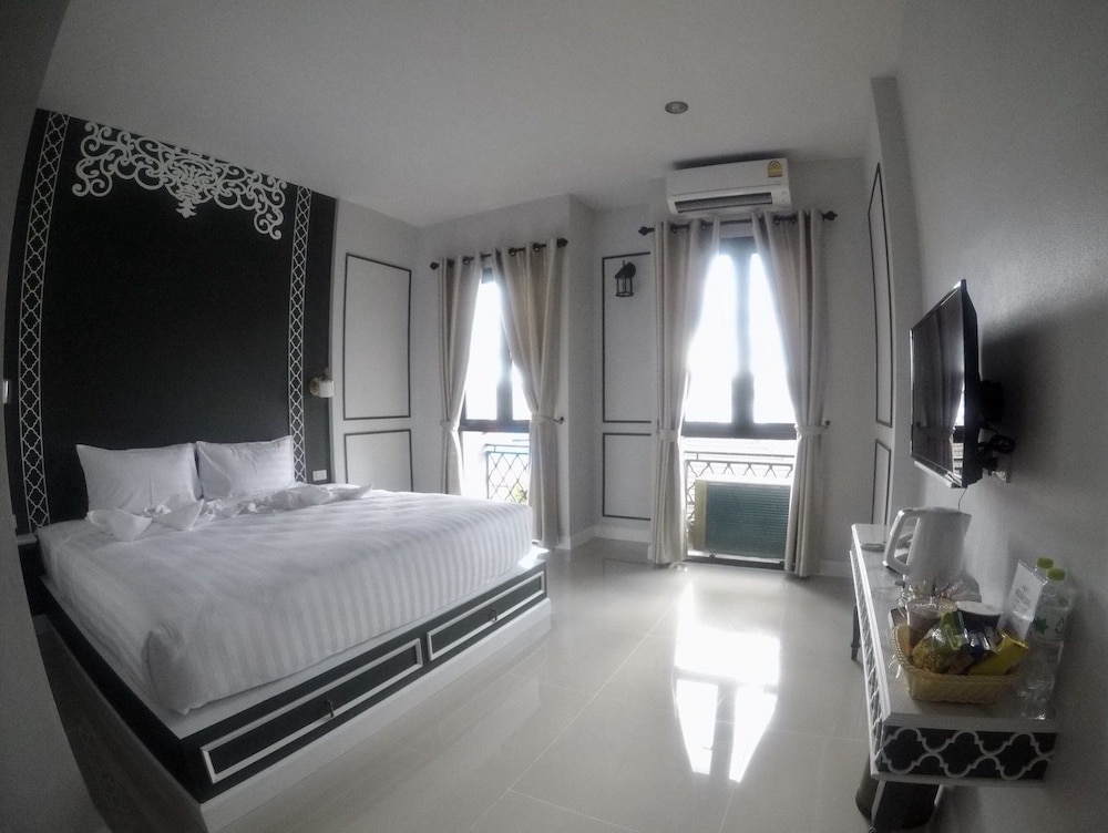 Anakin Boutique Hotel 24/42
