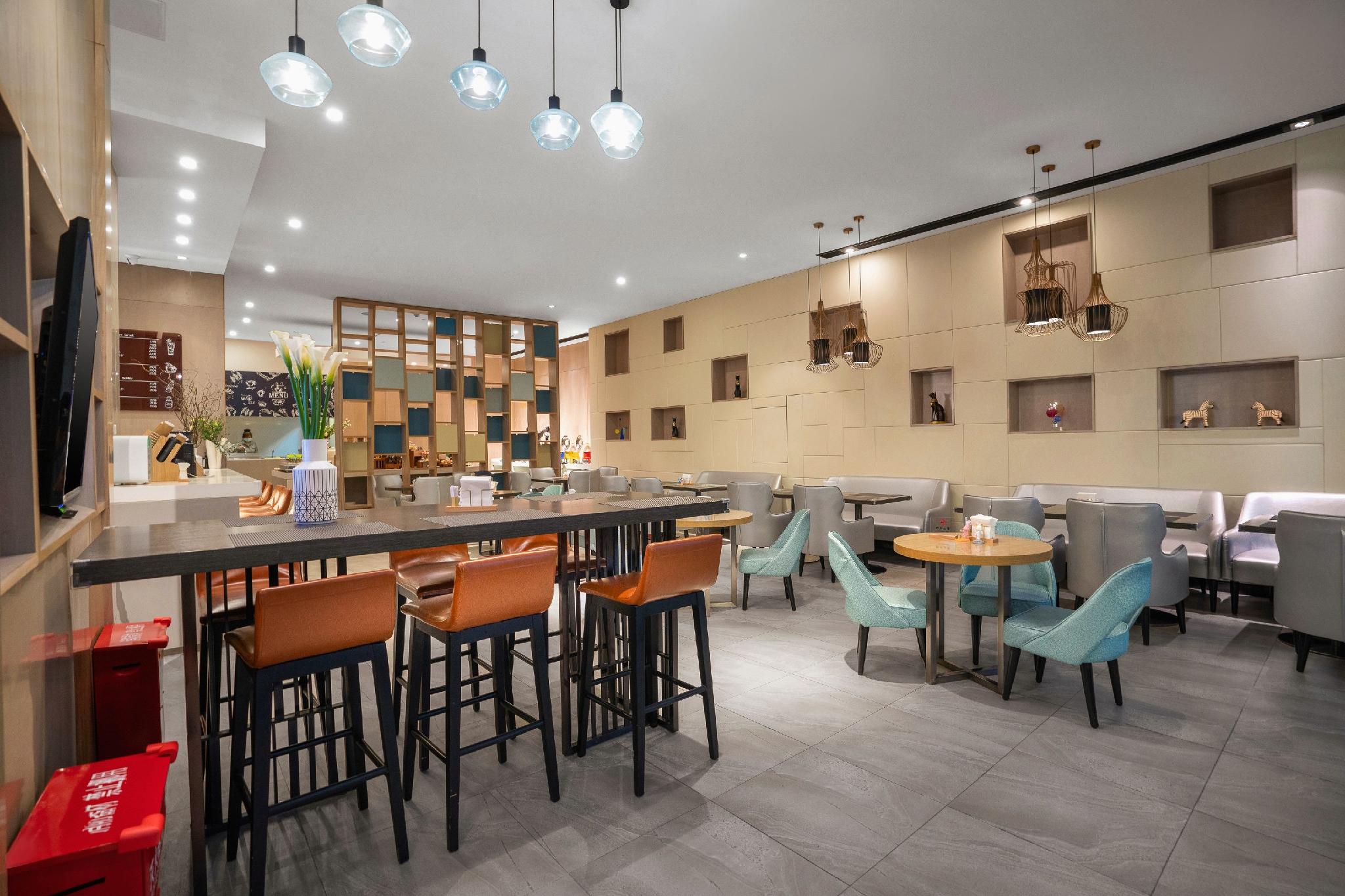 Echarm Hotel (Xiamen Airport Huojuyuan Metro Station) 60/76