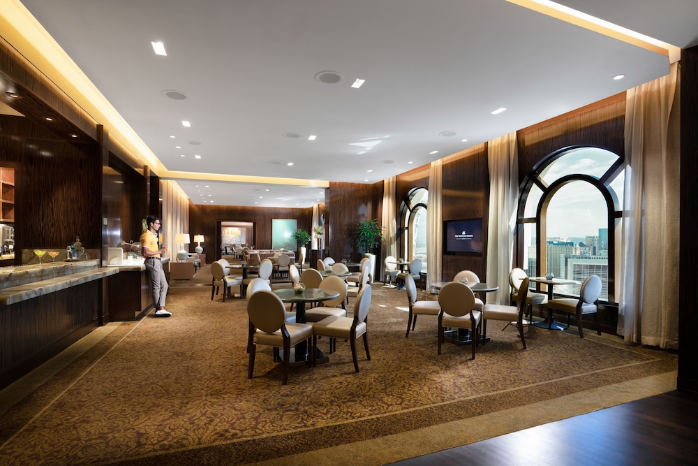 The Venetian Prestige Club Lounge 43/66