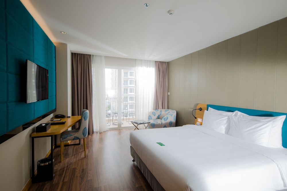 PREMIER, DELUXE, DOUBLE BED