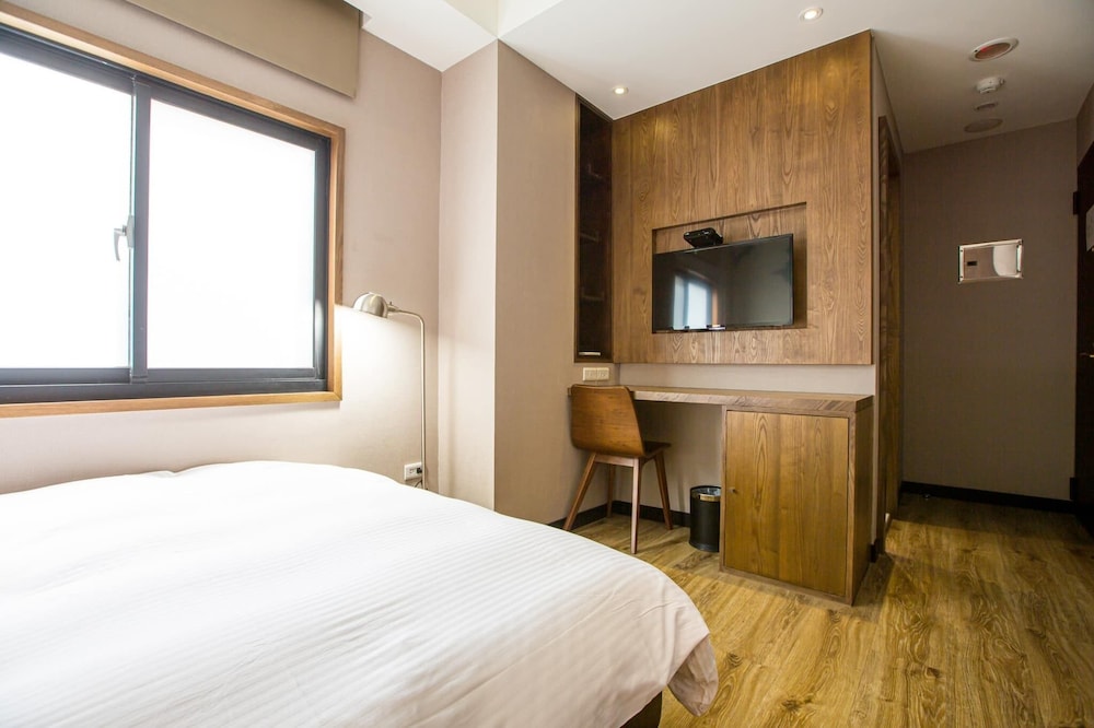 Taichung Easylazy Inn 5/19