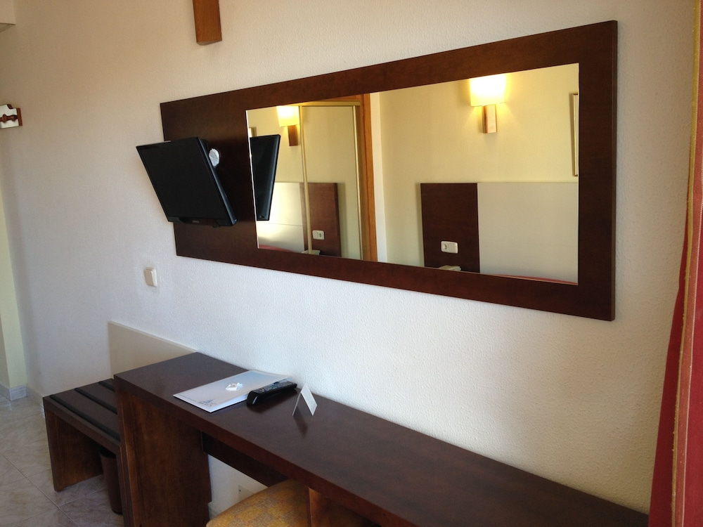 Hotel Amoros 14/69