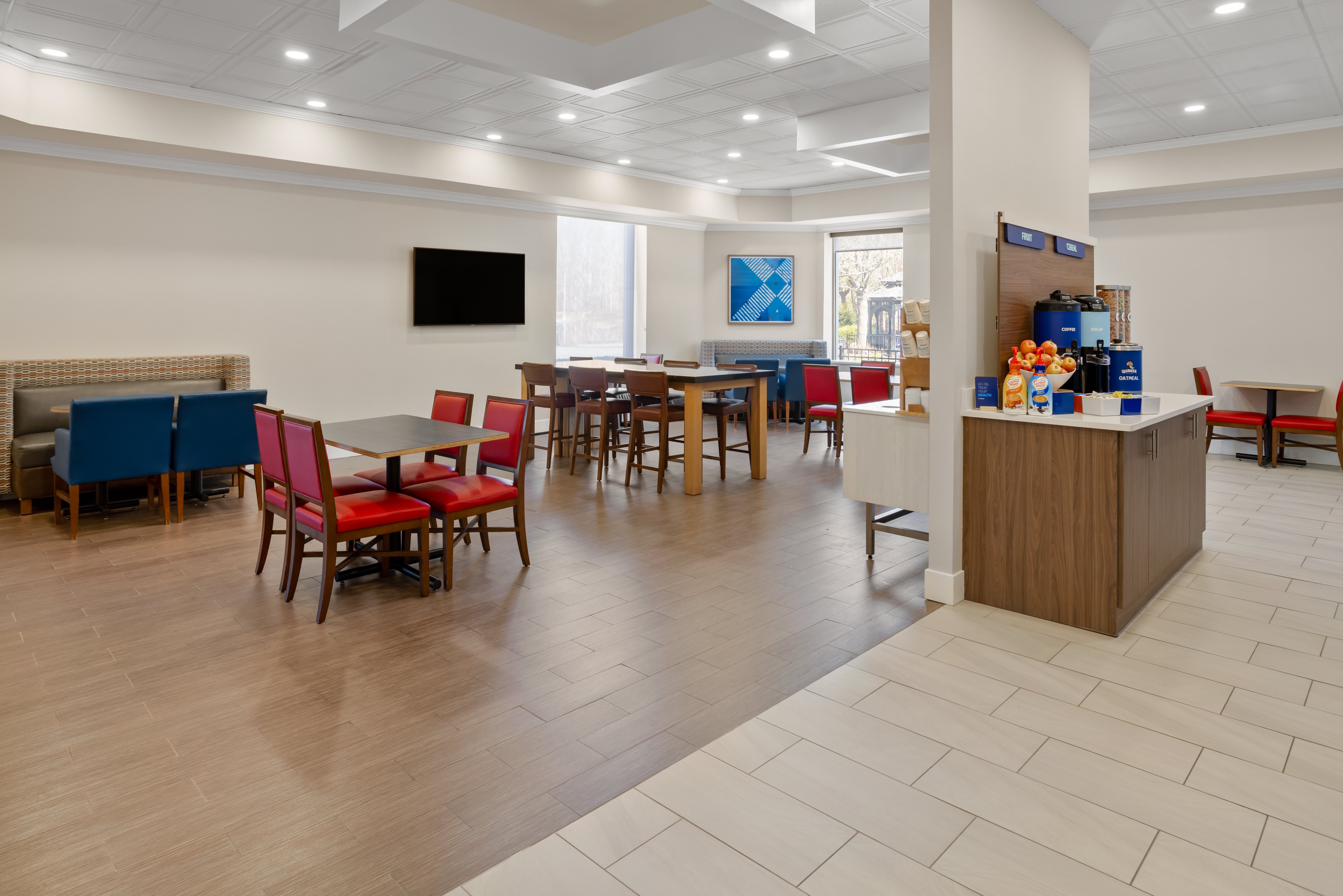 Holiday Inn Express Stony Brook-Long Island 56/57