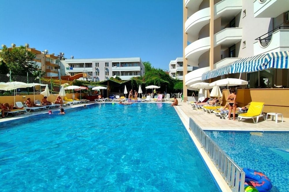 Tolenza Hotels Alanya 48/50