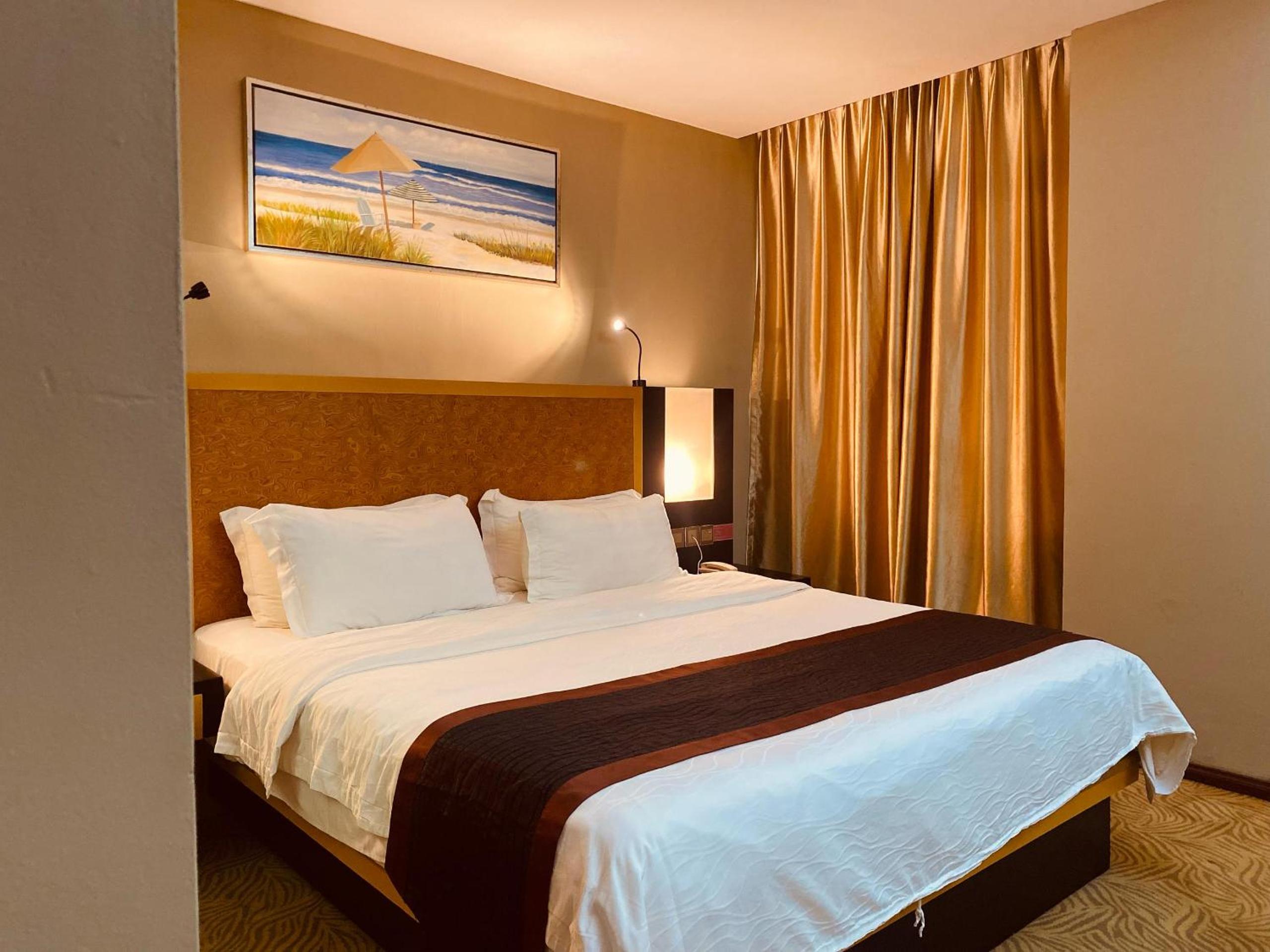 Super, Deluxe, Double Bed