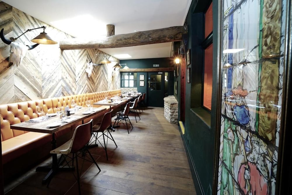 The Bull Hotel 34/47