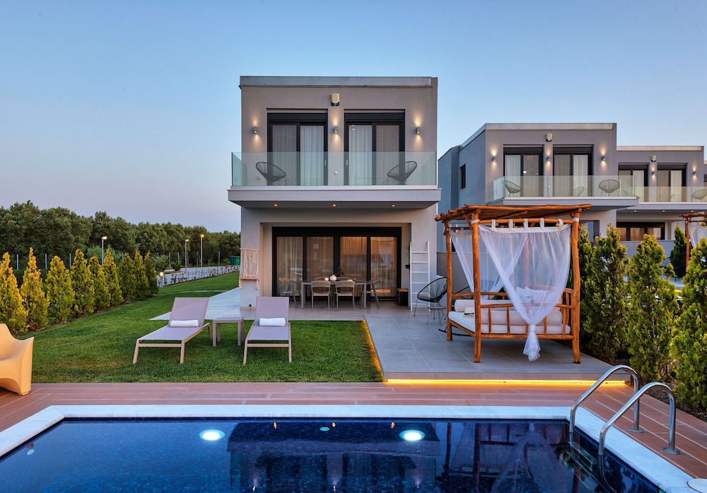 Soleado Luxury Villas 12/79