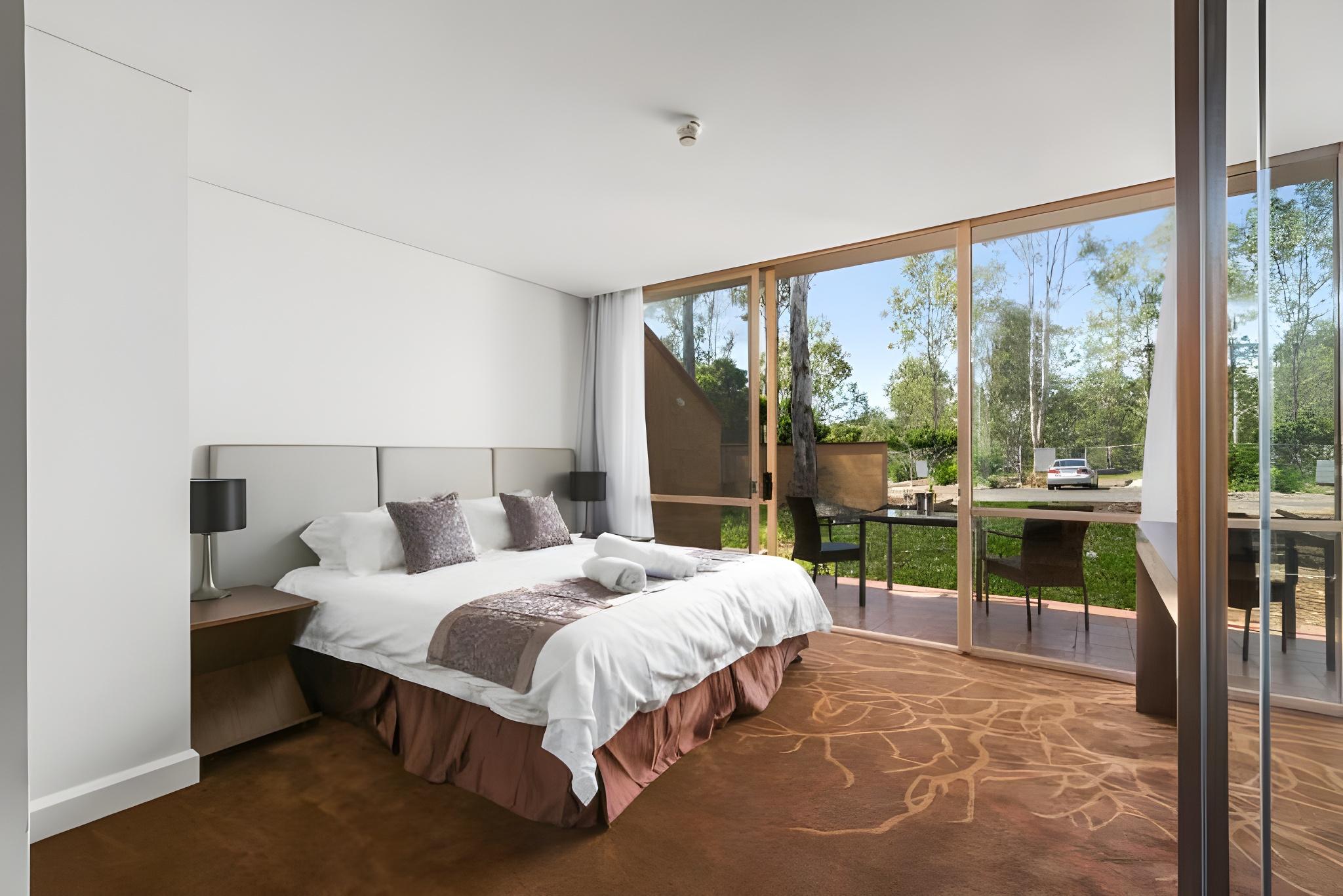 Family Suite, King Bed, Golf Course View