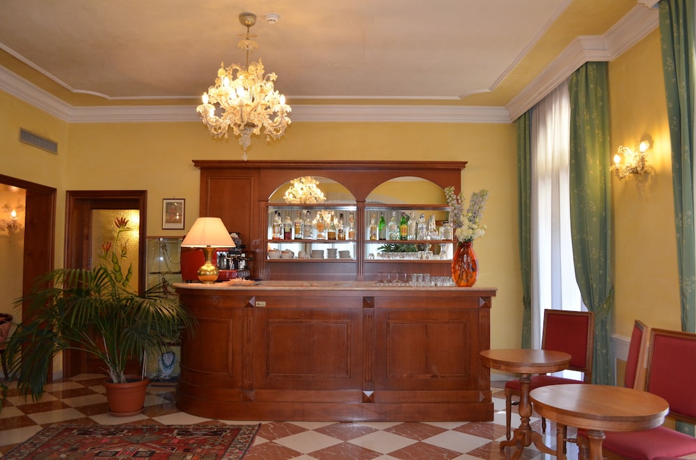 Hotel Villa Cipro 16/62