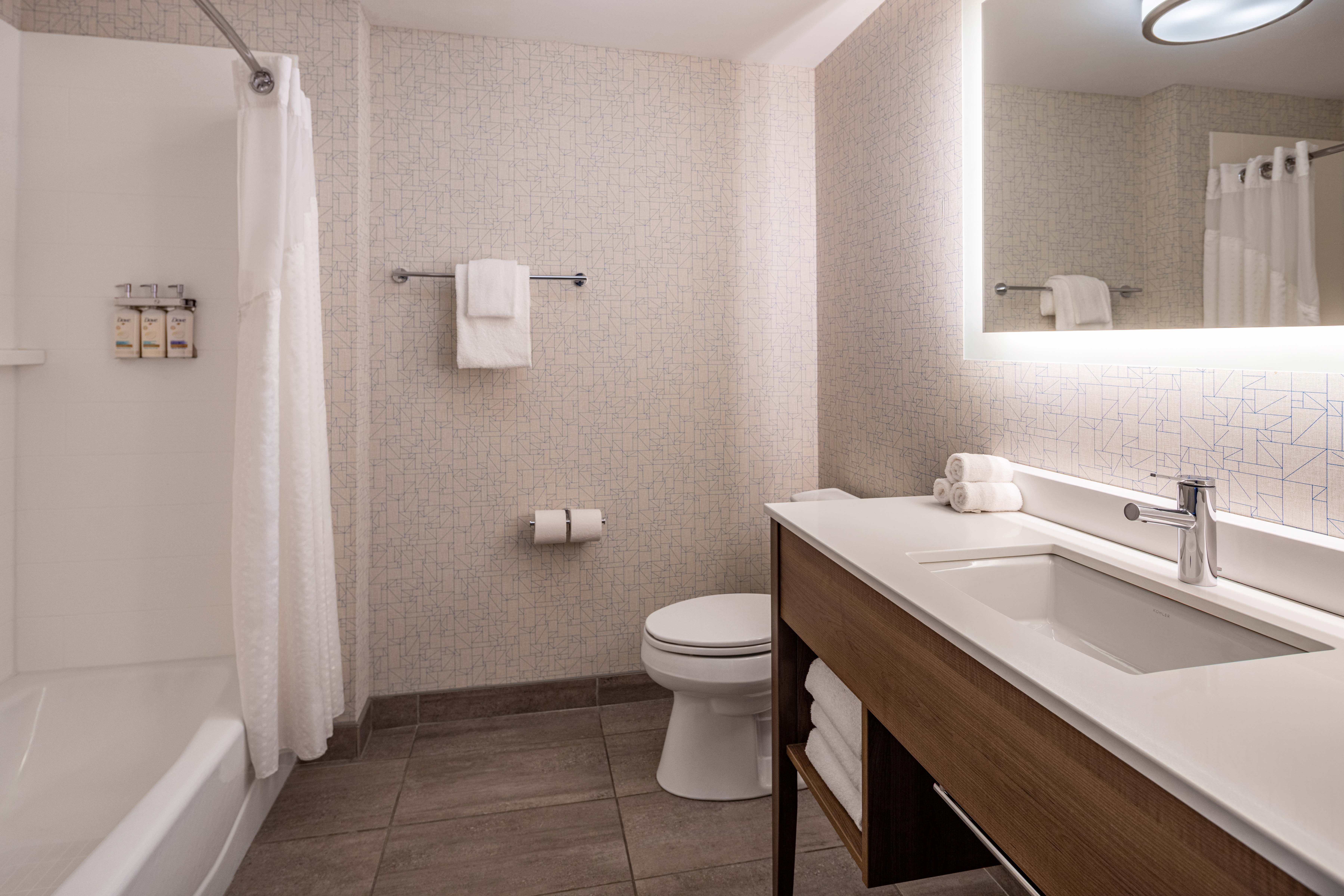 Holiday Inn Express And Suites Halifax - Dartmouth 70/71