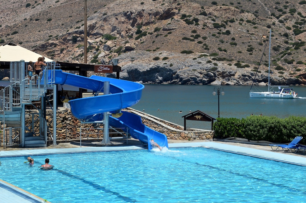 Dolphin Bay Seaside Resort & Suites 45/74